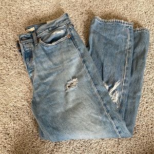 Levi’s wedgie straight size 28